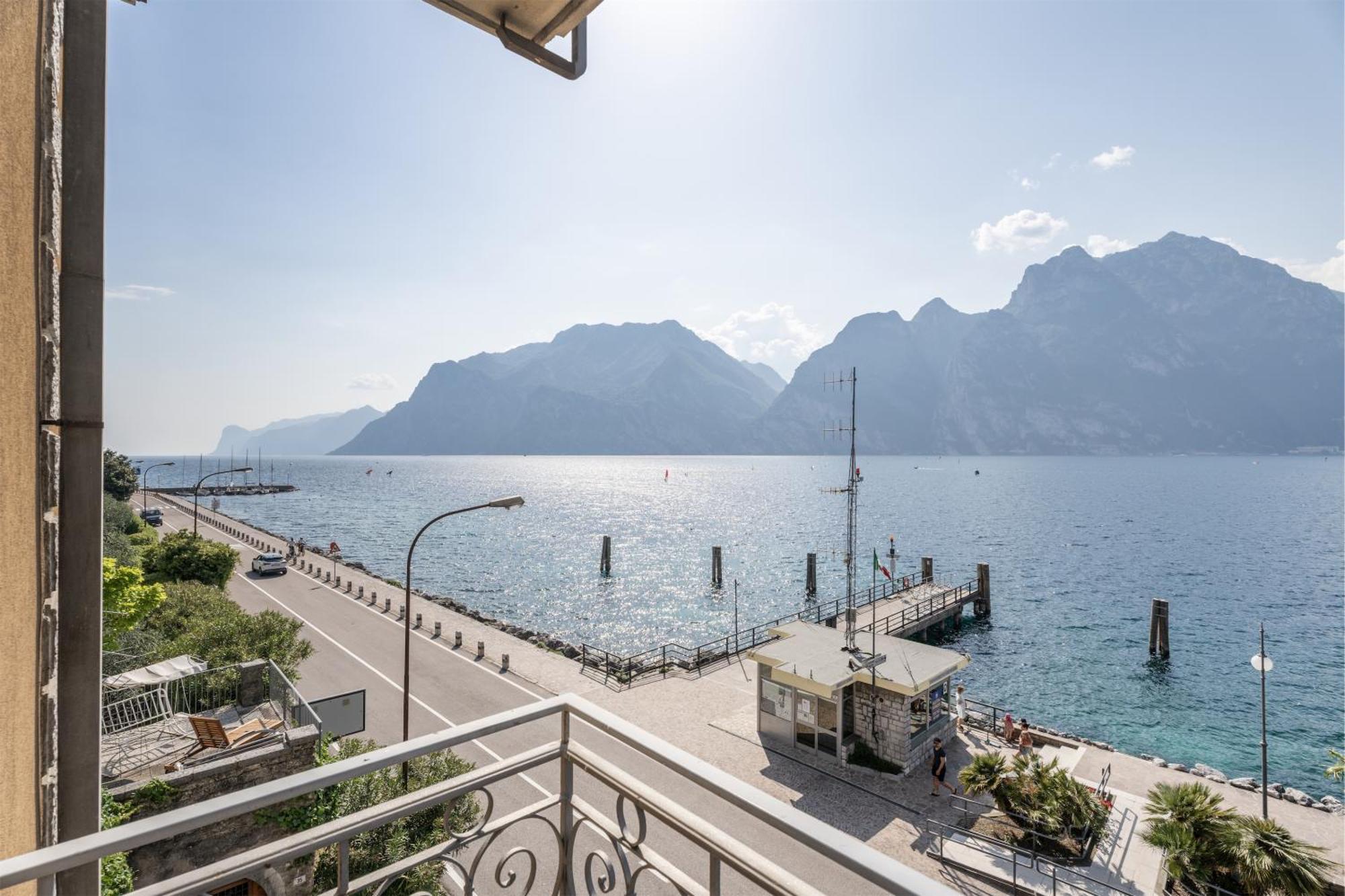 Lake Sensation - Garda Lake View トルボレ エクステリア 写真